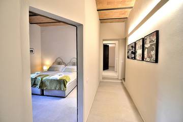 Villa for 16 People in San Gimignano, Siena Province, Photo 2