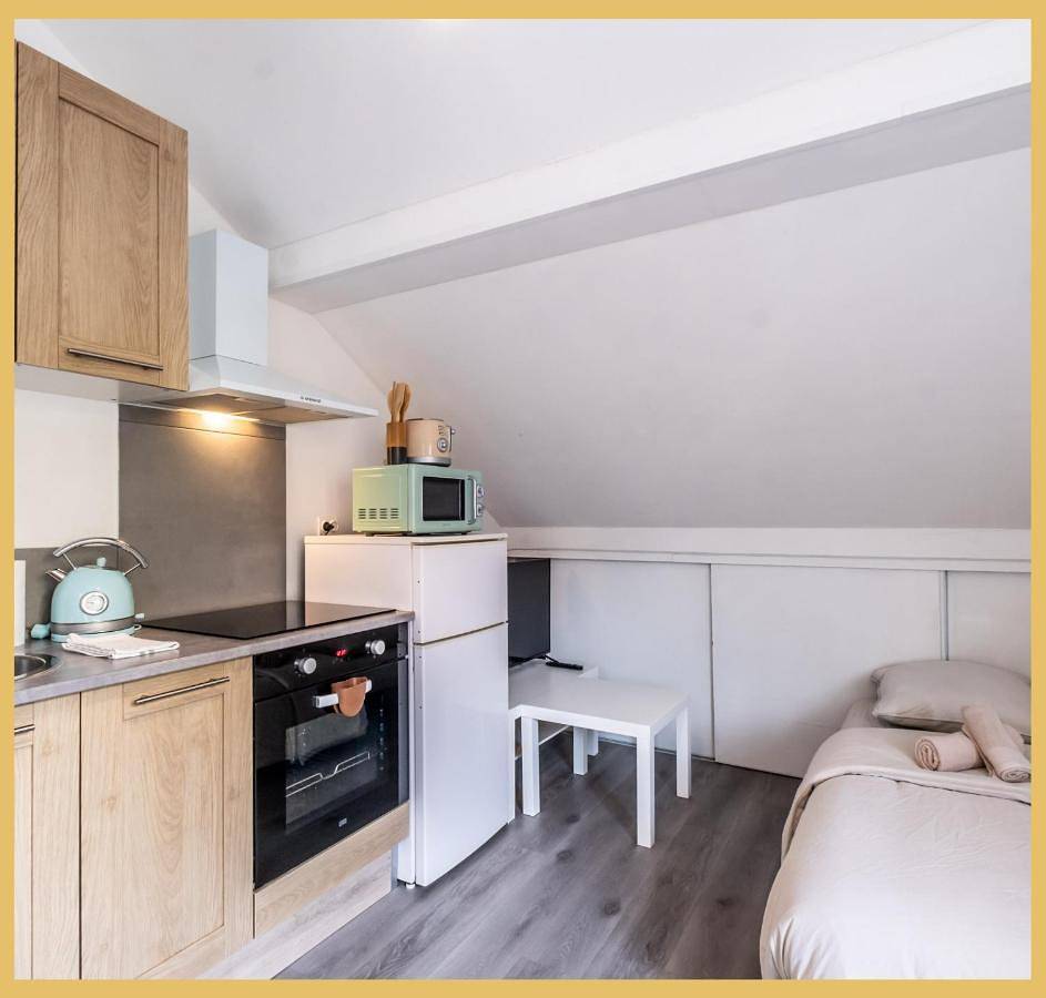 Appartement entier, Studio Apartment in Étrembières, Région de Saint-Julien-en-Genevois