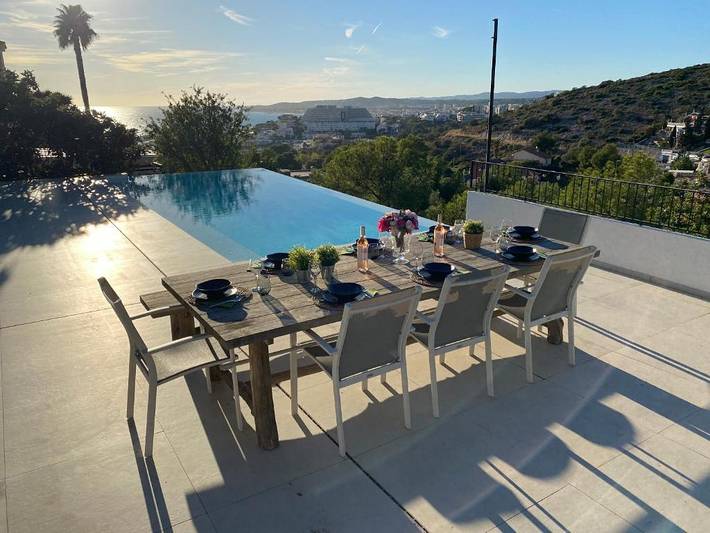 Casa rural para 11 personas, con balcón además de jardín y piscina, Familias con niños en Sitges - 3