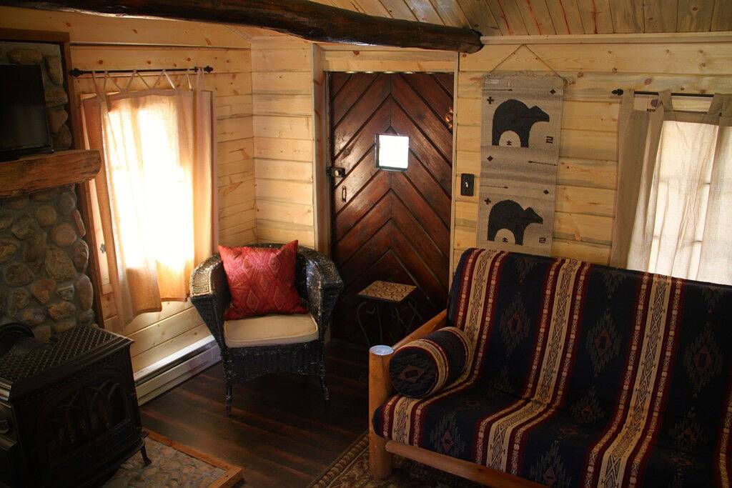 Log Cabin for 2 Guests in Grand Lake, Grand County