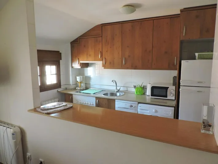 Apartamento de vacaciones para 6 personas, con vistas además de terraza y vistas al lago - 1