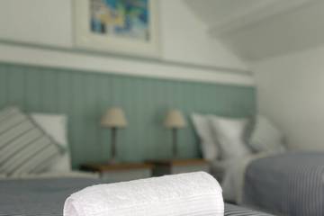 Vacation Rental for 7 Guests in Penzance, Cornwall, Picture 4