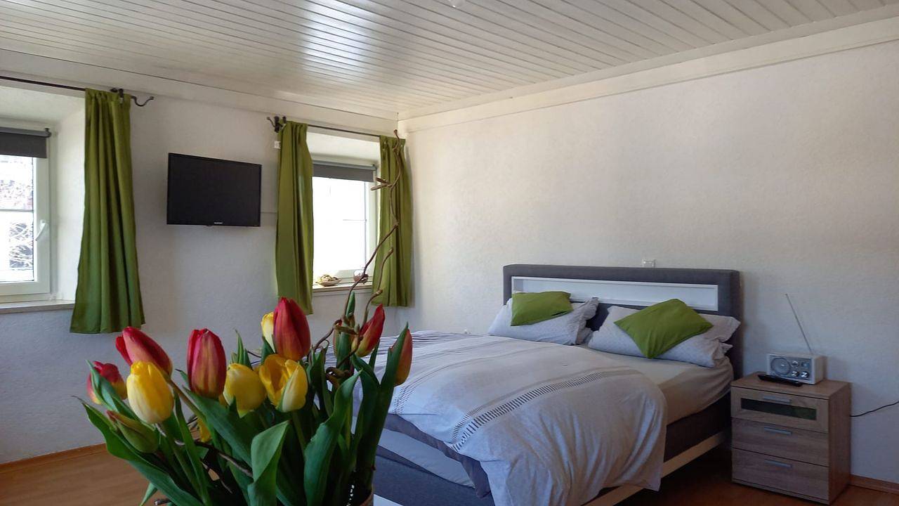 Doppelzimmer für 4 Personen in Grabenstätt in Grabenstätt, Chiemsee