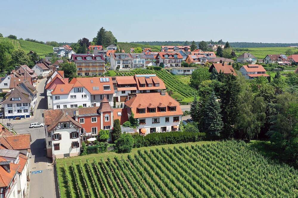 Ganze Wohnung, Doppelzimmer zur Einzelnutzung mit Dusche/Wc in Hagnau am Bodensee, Obersee (Bodensee)