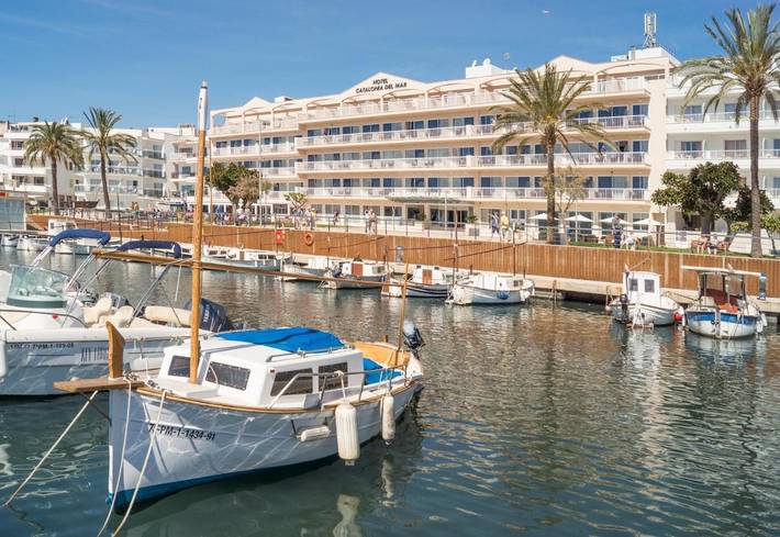 Hôtel pour 2 personnes, avec piscine et jardin ainsi que jacuzzi et sauna, animaux acceptés à Cala Bona - 2