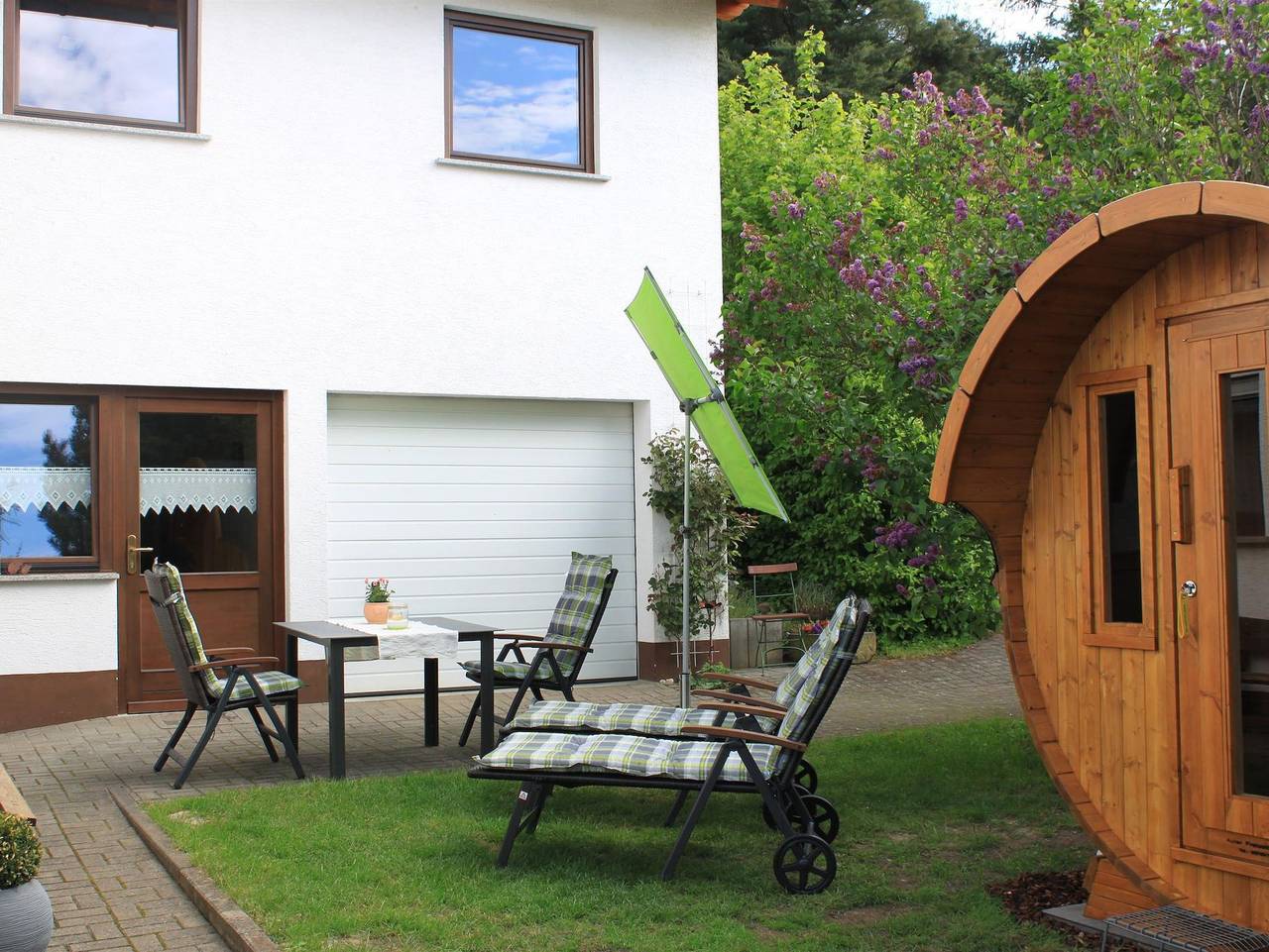 Ganze Ferienwohnung, Ferienwohnung Siegel - Appartement/Fewo, Dusche, Wc, 1 Schlafraum in Heimweiler, Pfälzer Bergland