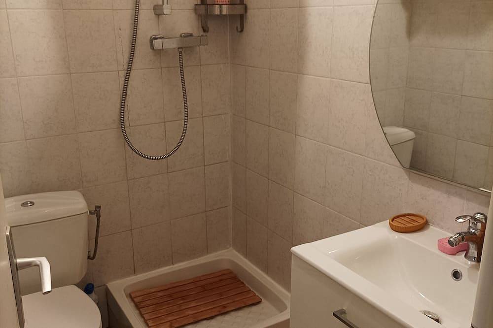 Apartamento entero, La Clef des Cœurs, Appartement au Bord de la Rivière, au Centre Ville:) in Montargis, Región de Montargis