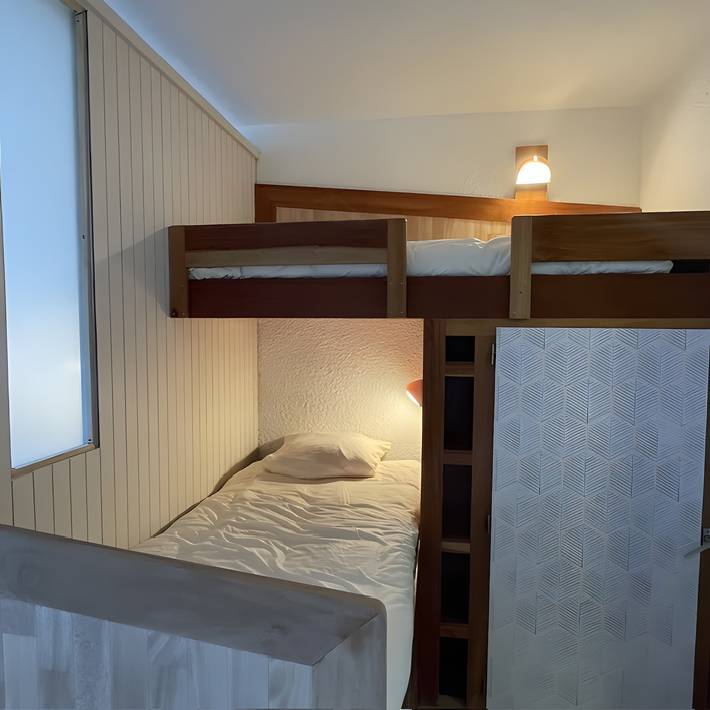 Apartamento entero, Apartamento '- Les 2 Alpes' con vistas a la montaña, piscina compartida y wifi in Mont-de-Lans, Les Deux Alpes