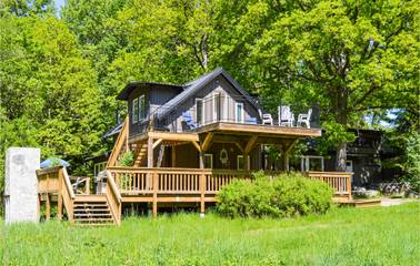 Ferienhaus für 12 Personen, mit Terrasse und Garten sowie Sauna in Södermanland