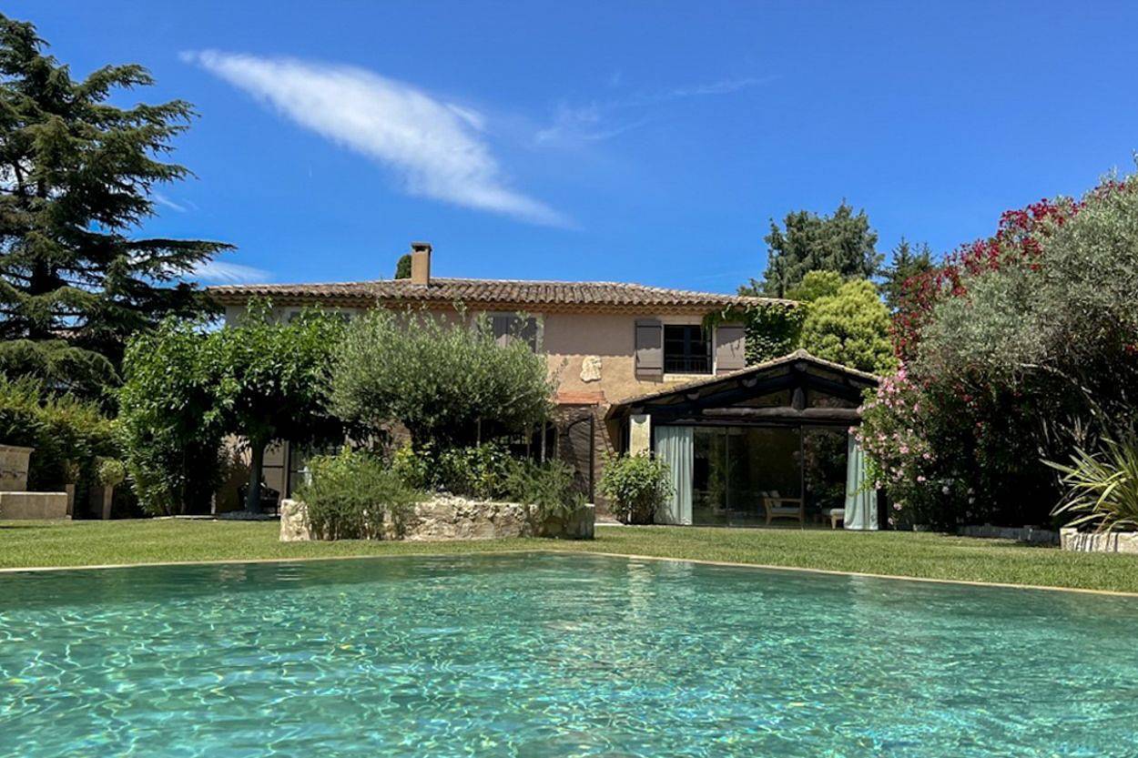 Maison De Vacances pour 10 Personnes dans Saint-Rémy-de-Provence, Région d'Arles