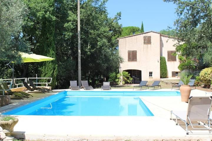 Apartamento de vacaciones para 8 personas, con piscina y terraza además de jardín y vistas - 1