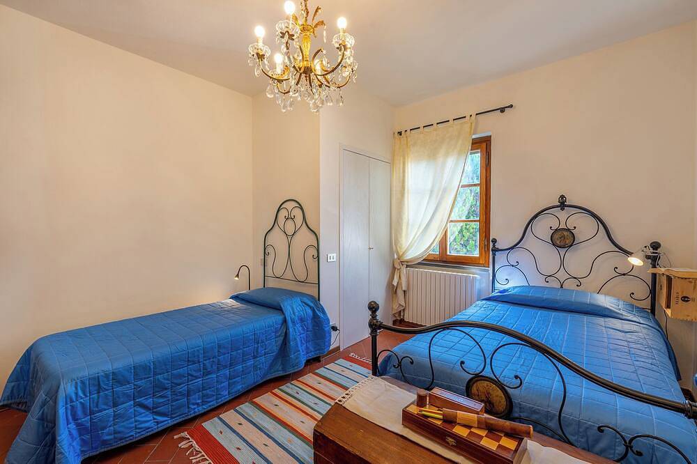 The Fig Tree and The Owl in Marciano della Chiana, Arezzo Provinz