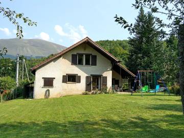 Maison de campagne pour 8 personnes, avec jardin dans Grand lac de Laffrey