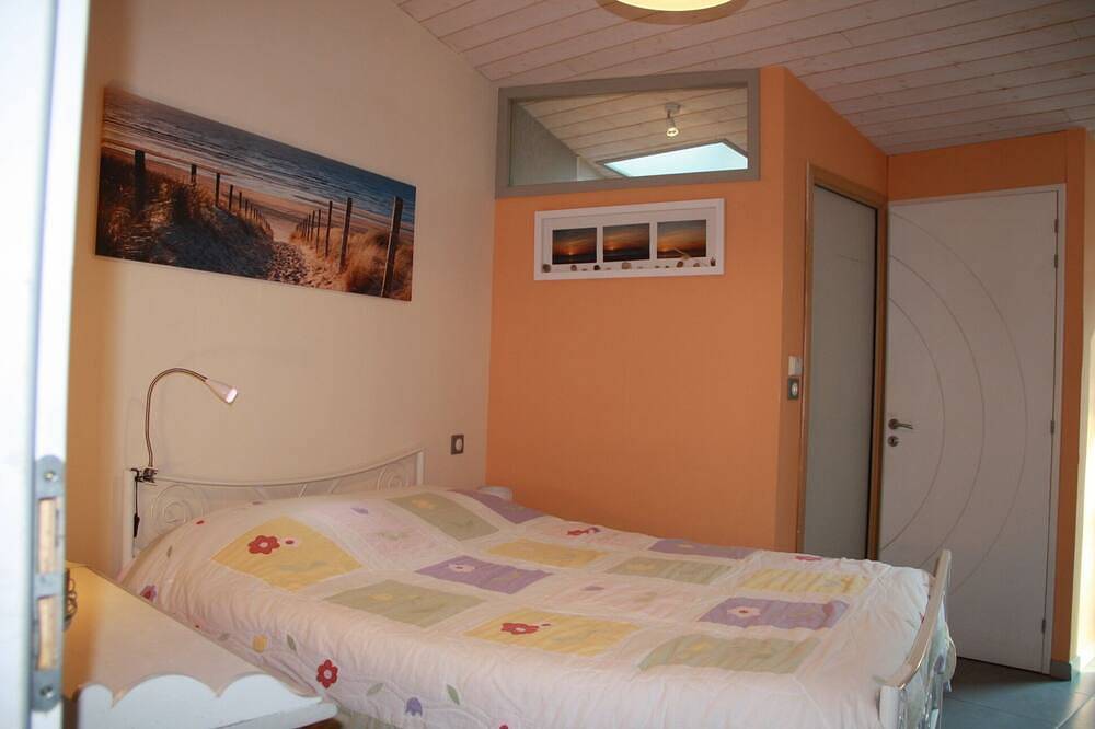 Maison à deux pas de la plage dans secteur privé ombragé, très calme in La Terrière, La Tranche-sur-Mer