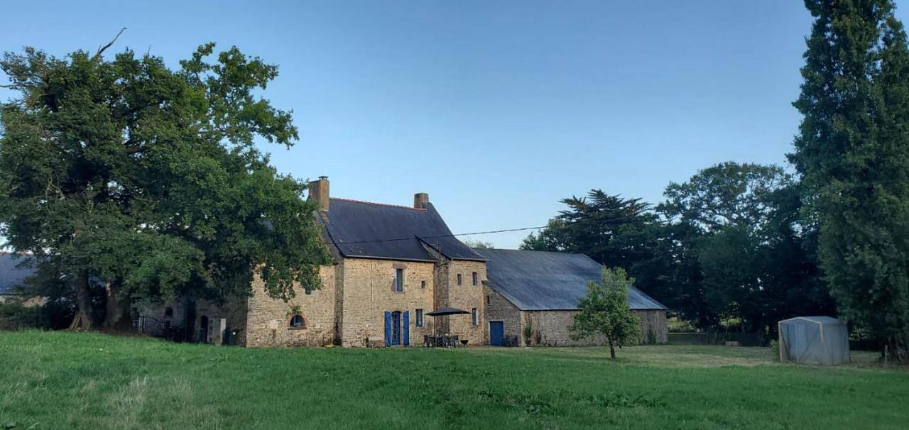 Three-Bedroom House in Crevin, Région de Redon