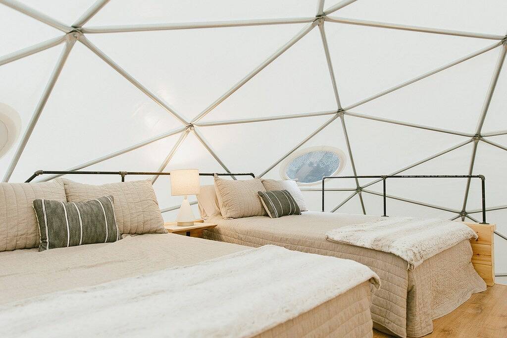 \"Home Sweet Dome\" Modern Treehouse Stay w/ Hot Tub in Daniel Boone National Forest