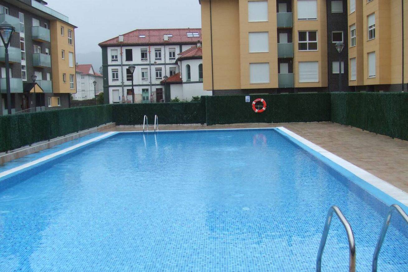 Apartamento entero, Elegante Apartamento de 1 Dormitorio con Piscina Cerca del Centro in Unquera, Val de San Vicente