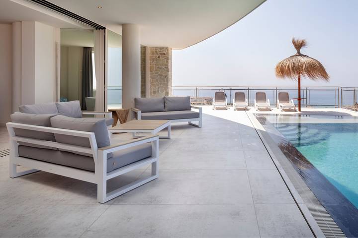 Villa 'Exclusive One' met Privézwembad, Wi-Fi en Airconditioning in Torrox Costa, Torrox