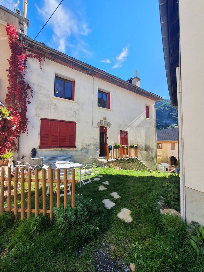 Gîte pour 6 personnes, avec balcon et jardin