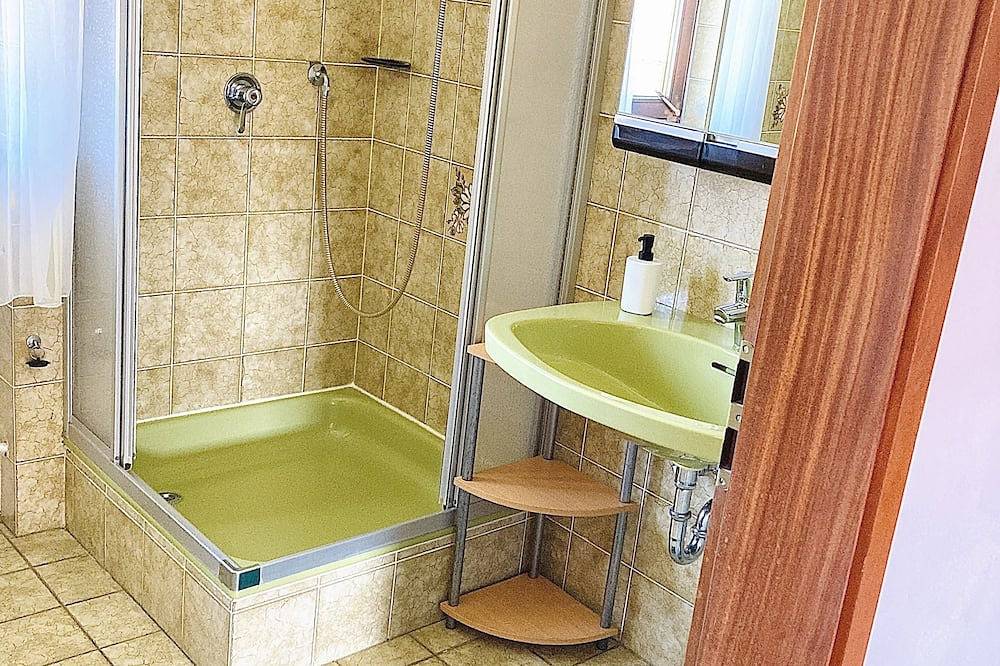 Ganze Wohnung, Ferienwohnung mit großem Balkon nahe Bodensee 97m ² in Ostrach, Region Bodensee-Oberschwaben