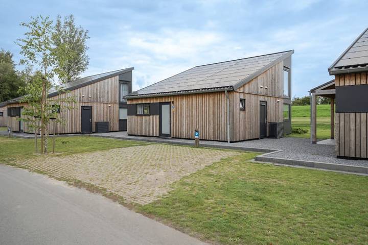 Ferienhaus für 6 Personen, mit Balkon/Terrasse und Seeblick sowie Sauna und Terrasse in Flevoland - 3