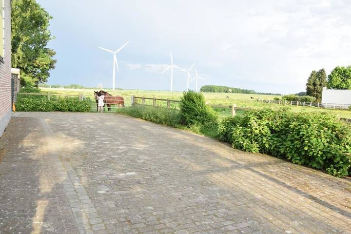 Location de vacances pour 9 personnes, avec Terrasse et Jardin à Péruwelz - 2