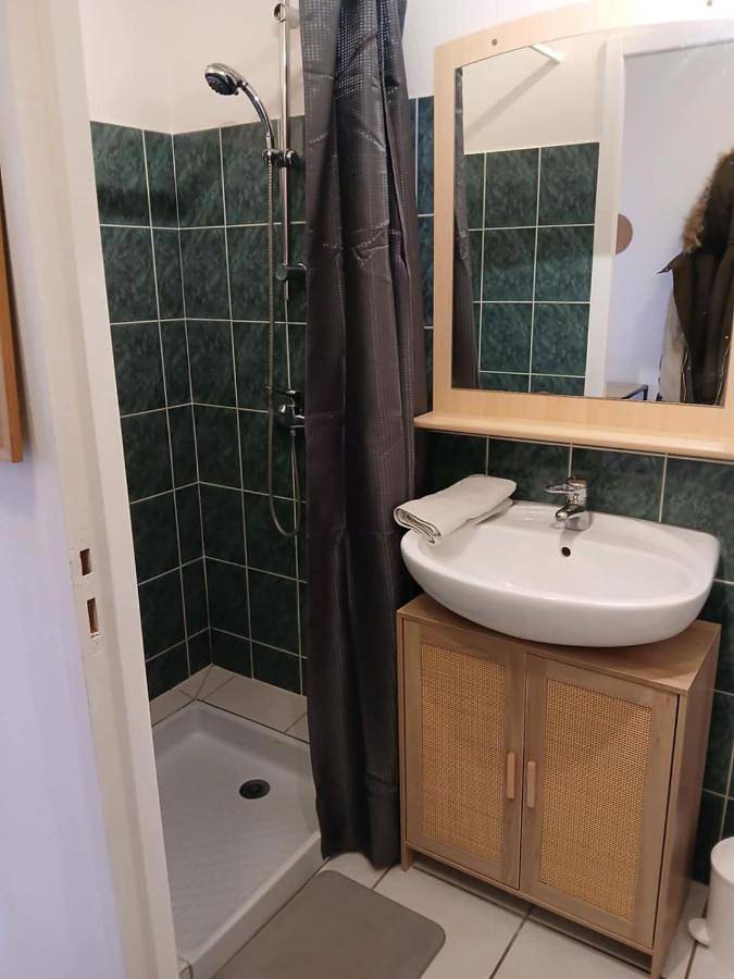 Gîte pour 4 personnes, avec jardin et piscine à Onet-le-Château - 3