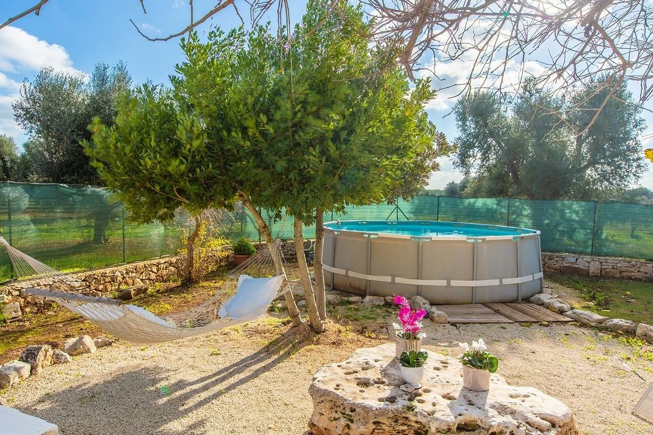 Trullo mit baby pool - internet Starlink in Latiano, Salento