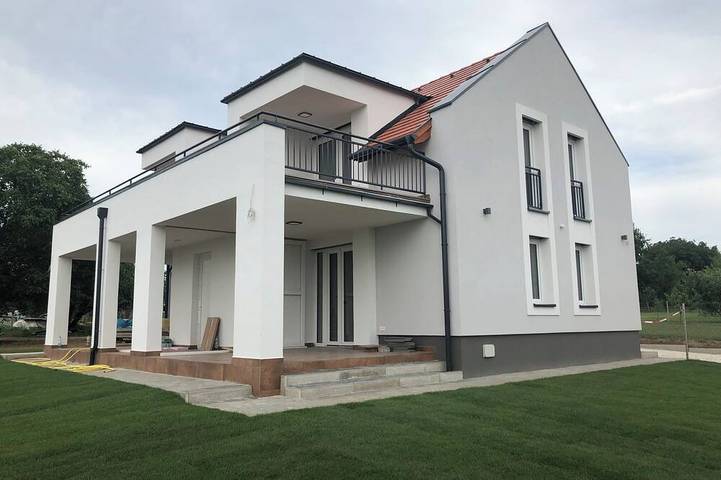 Ferienhaus für 6 Personen, mit Balkon und Garten sowie Whirlpool - 1