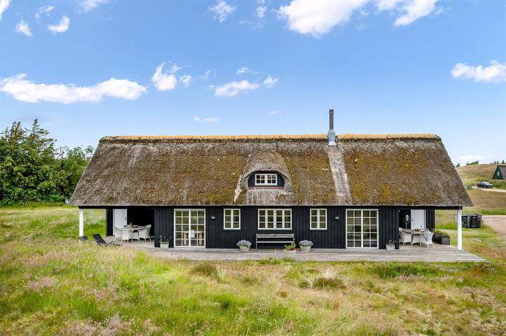 Ferienhaus für 8 Personen, mit Terrasse und Whirlpool sowie Sauna, mit Haustier