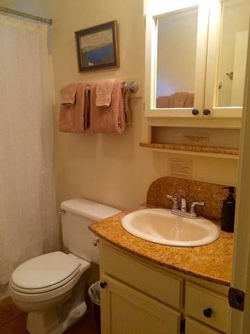 Cottage for 4 Guests in Ashland, Oregon, Picture 2