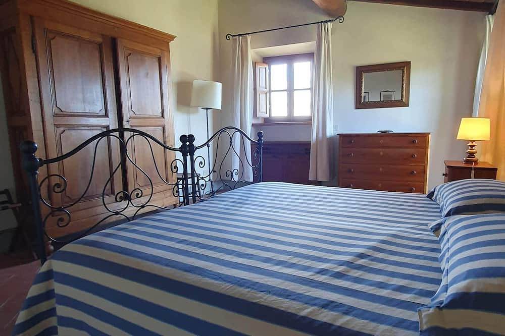 Ganze Wohnung, Geräumige Wohnung La Colonna mit Blick auf die Weinberge des Chianti Classico in Panzano In Chianti, Greve In Chianti