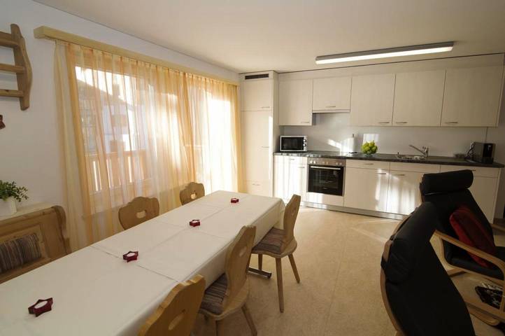 Ferienwohnung für 6 Personen, mit Balkon und Terrasse sowie Ausblick in Davos - 3