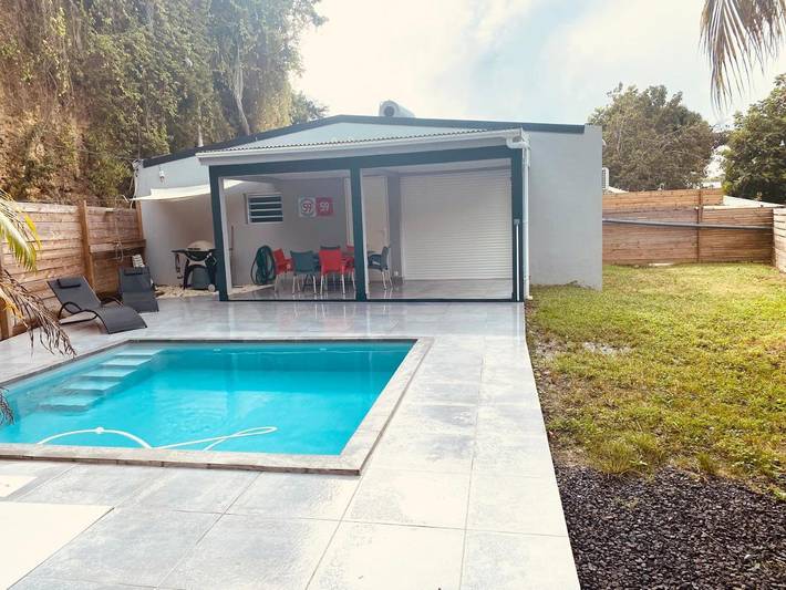 Villa pour 6 personnes, avec jardin et piscine
