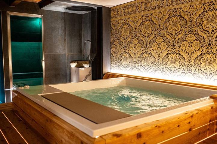 B&b per 4 persone, con sauna e idromassaggio nonché giardino e terrazza in Provincia di Messina