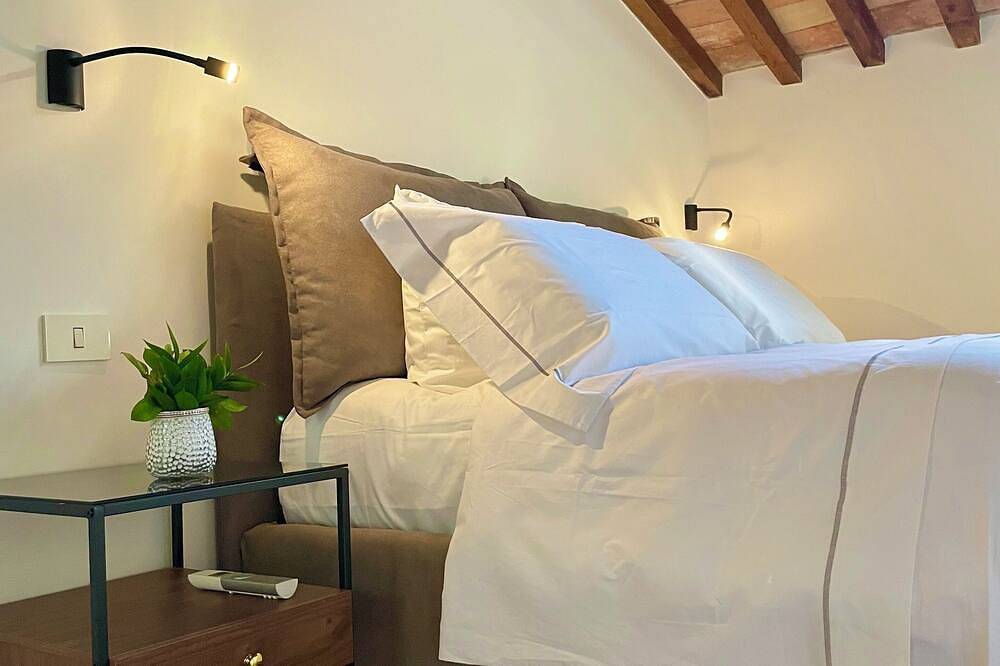 Entire apartment, Boutique apartment- Experience the excitement of a unique stay: ancient and comfortable in Tivoli, Rome Province