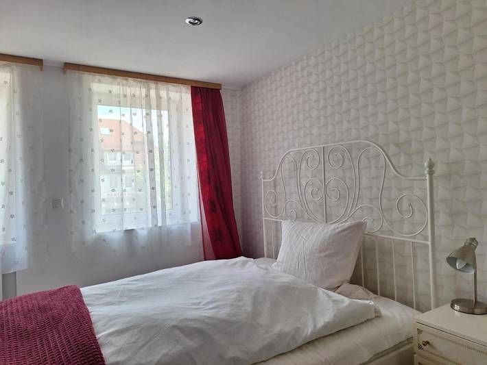 Ferienwohnung, mit Terrasse und Ausblick in Edenkoben - 4
