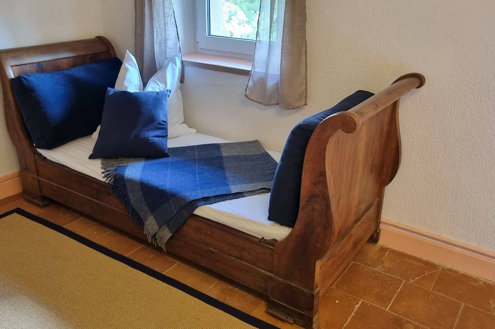 Historic maison de maître 3 bedroom apt with Ac in Barbaira close to Carcassonne in Barbaira, Carcassonne region