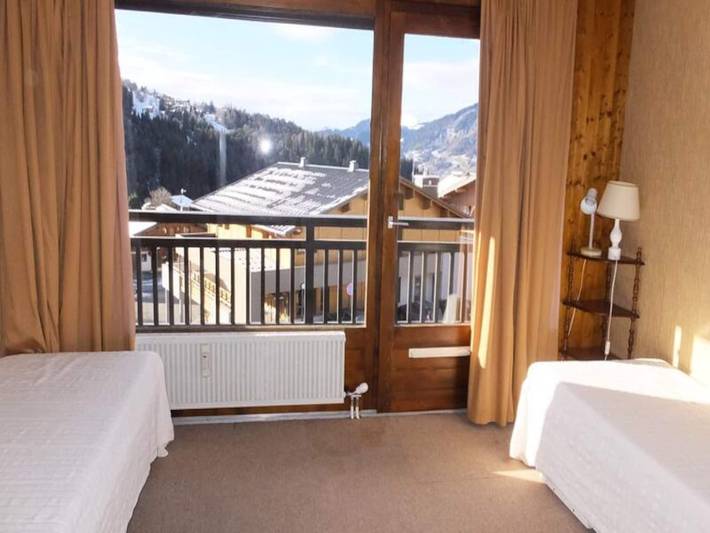 Gîte pour 6 personnes, avec balcon, adapté aux familles dans Office De Tourisme De Notre Dame De Bellecombe - 4