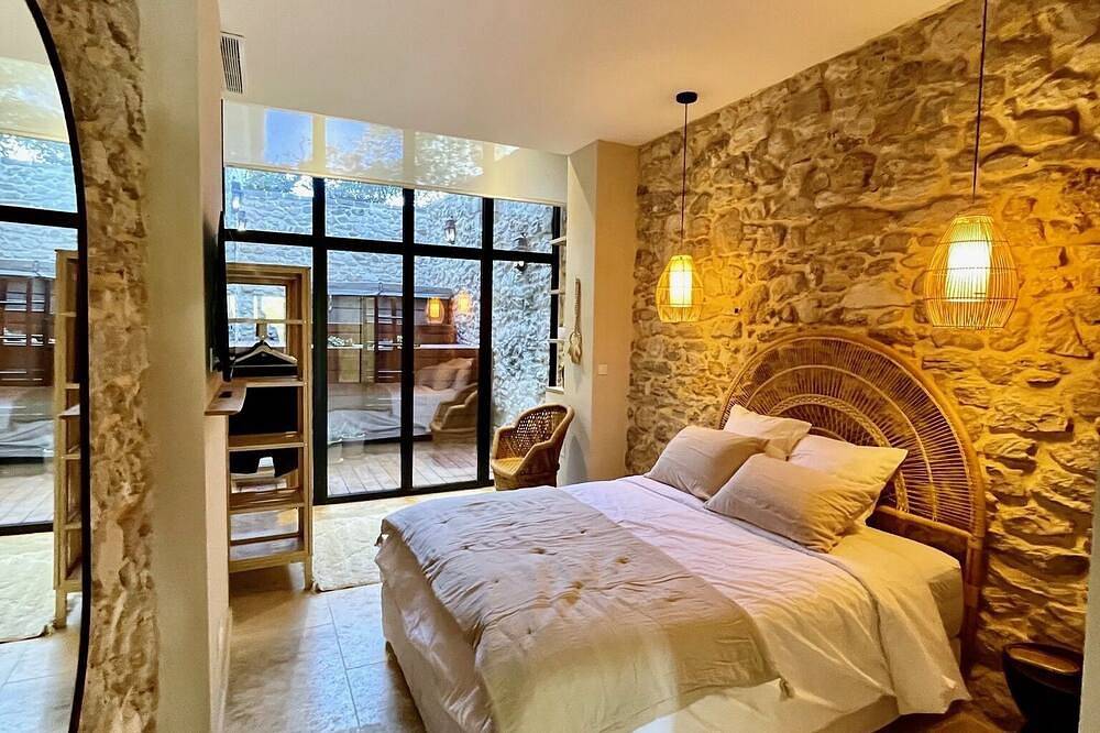 Charming and elegant farmhouse 13 pax swimming pool jacuzzi 10  from Montpellier in Grabels, Montpellier region