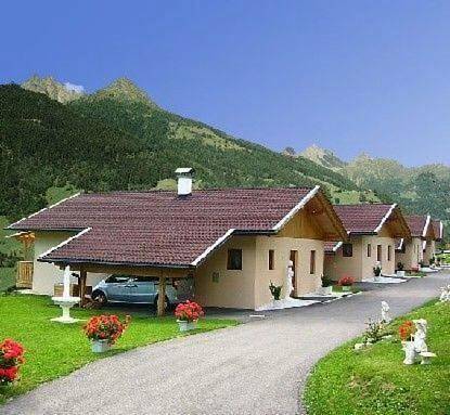 Ferienpark für 7 Personen, mit Balkon und Terrasse sowie Garten und Ausblick in Kärnten