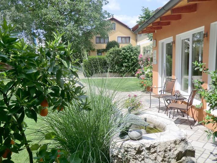 Pension für 2 Personen, mit Balkon und Balkon/Terrasse sowie Garten