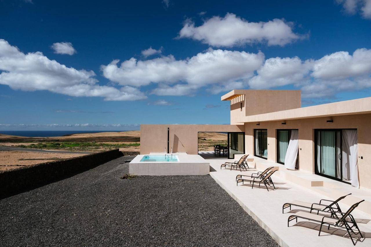 Essea Living Tindaya with heated pool in Tindaya, La Oliva