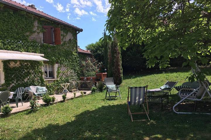 Gîte pour 8 personnes, avec Terrasse et Jardin à Marcilly-Ogny