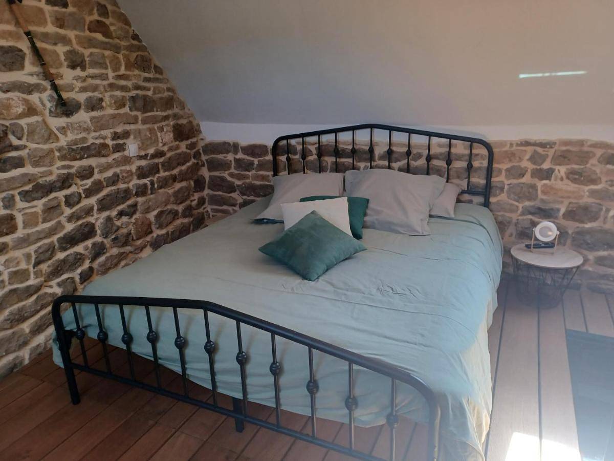 Chambre la cozanne in Cheilly-lès-Maranges, Région d'Autun