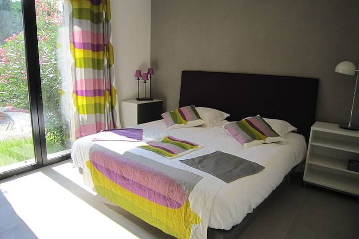 Location de vacances pour 12 personnes, avec balcon et jardin à Tavel - 3