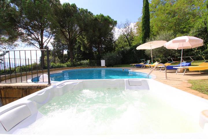 Location de vacances pour 13 personnes, avec jardin et piscine à Arezzo - 3