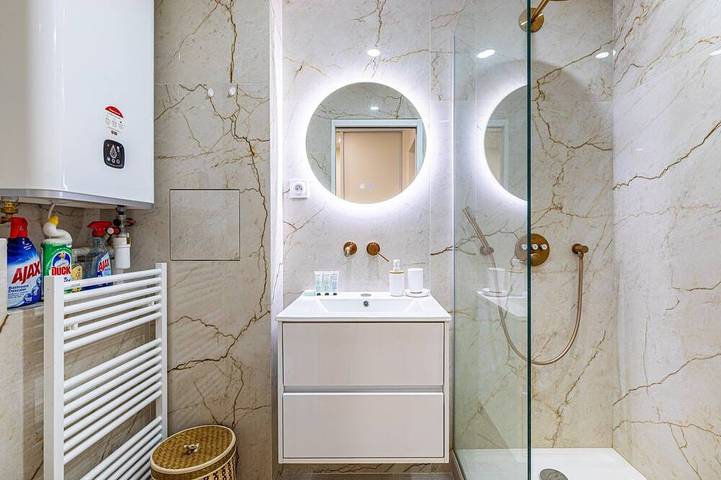 Appartement entier, Guestready - Studio lumineux près de La Défense in Courbevoie, Hauts-de-Seine