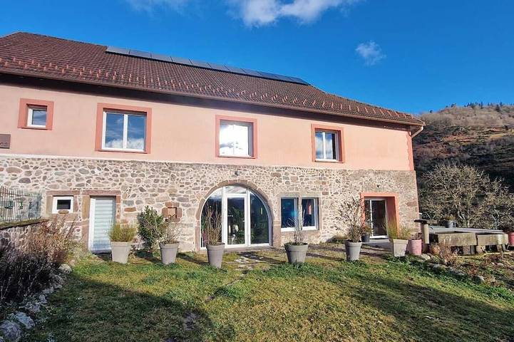 Gîte pour 9 personnes, avec piscine et jardin à Rupt-sur-Moselle