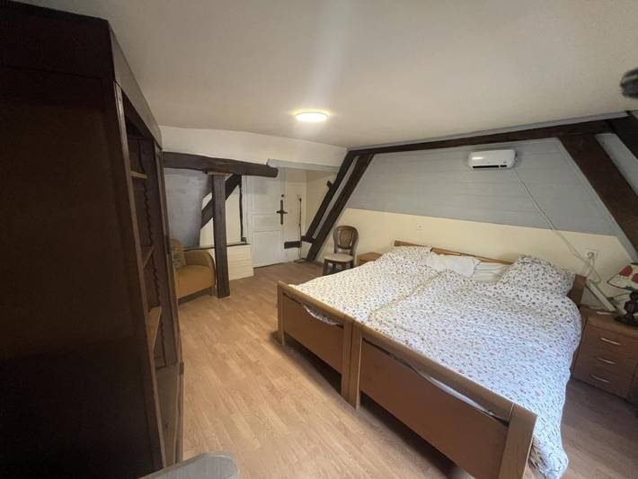 Location de vacances pour 2 personnes, avec jardin ainsi que terrasse et piscine, animaux acceptés à Issy-l'Évêque - 3